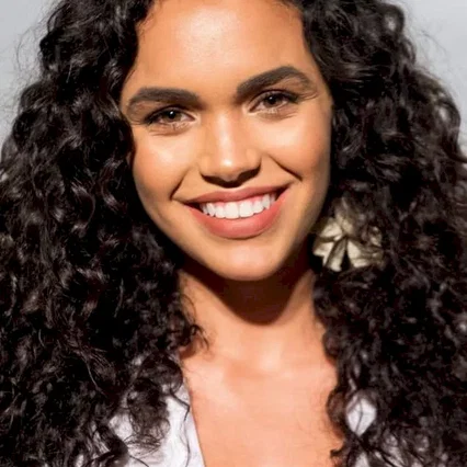  Giovana Cordeiro