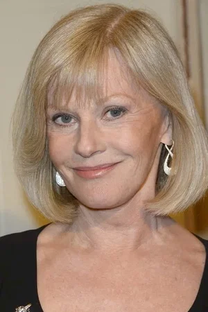  Elisa Servier photo