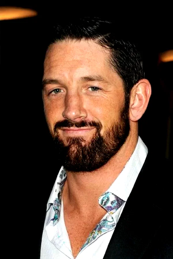  Stuart Bennett