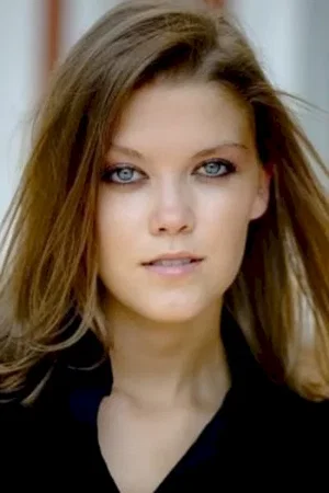  Hayley Lovitt