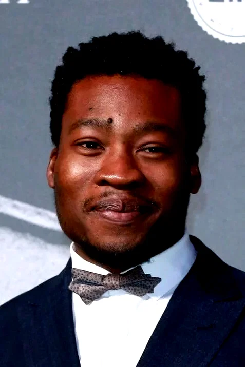 Fisayo Akinade