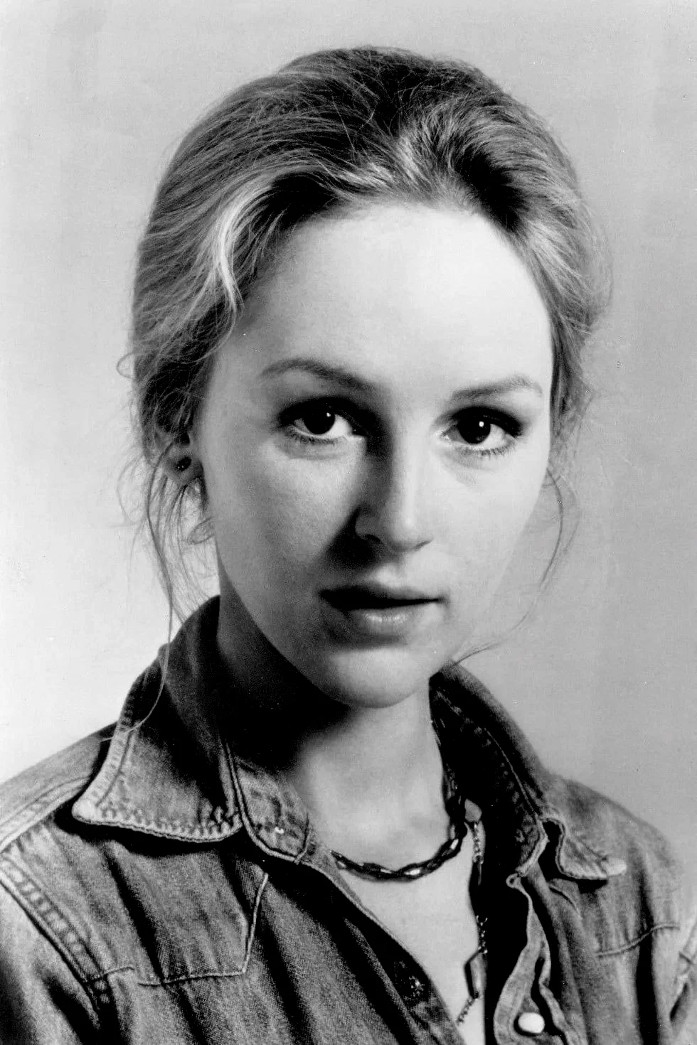  Bonnie Bedelia