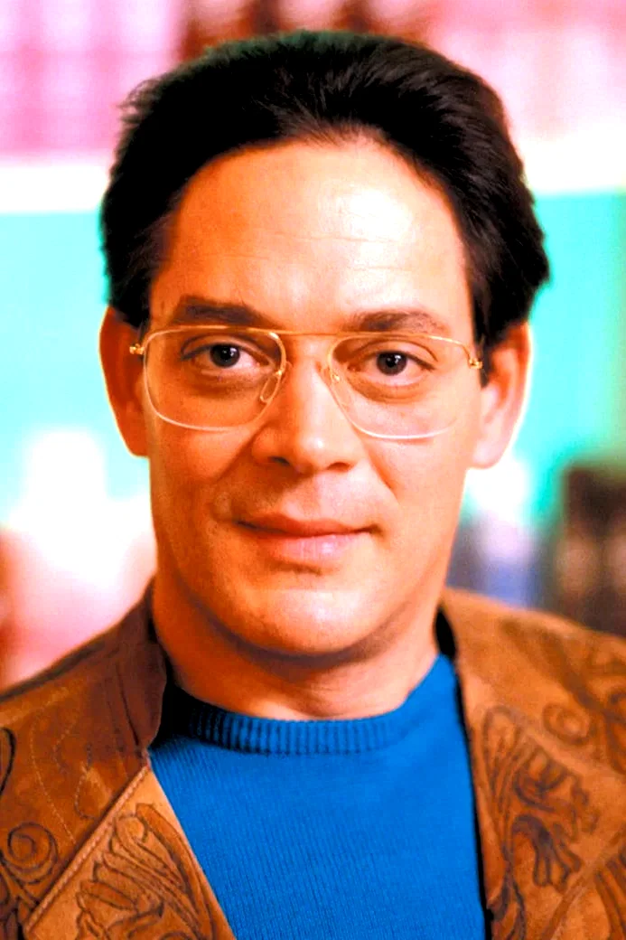 Raul Julia