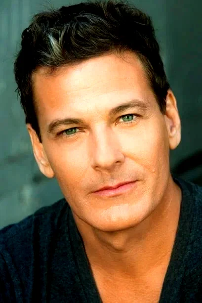 Adam Storke