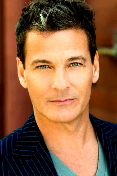  Adam Storke