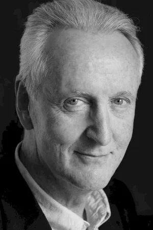 Hugh Fraser photo