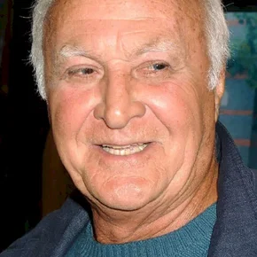 Photo star : Robert Loggia