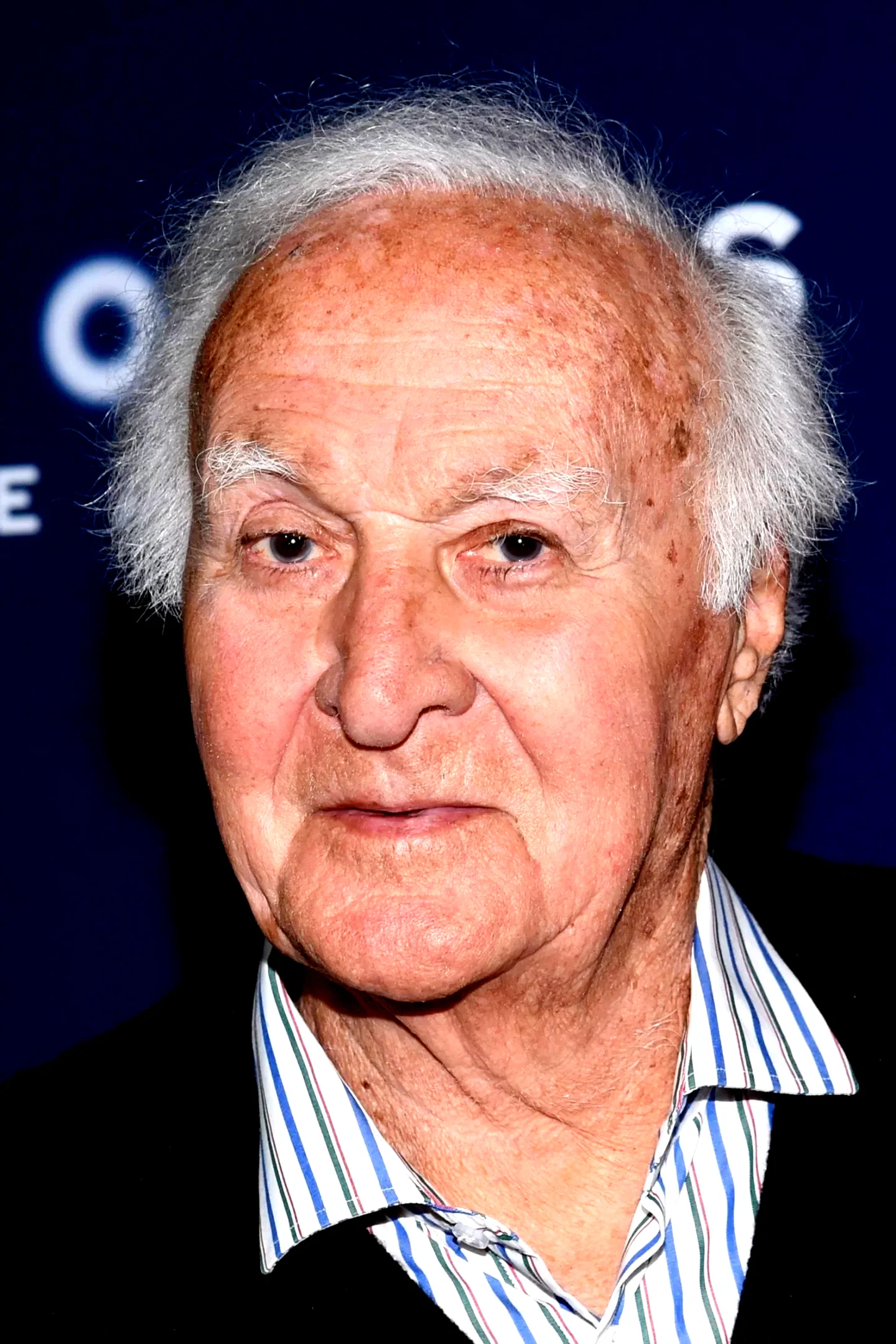 Robert Loggia