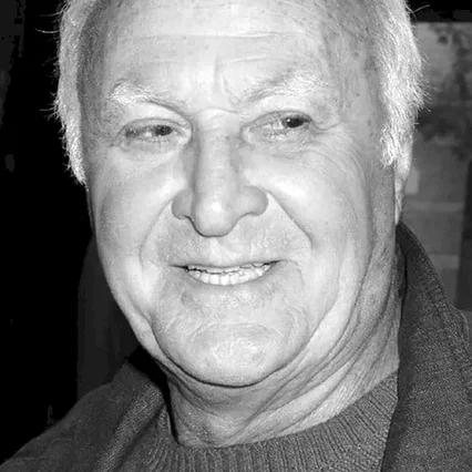 Robert Loggia