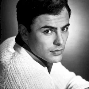 Photo star : John Saxon