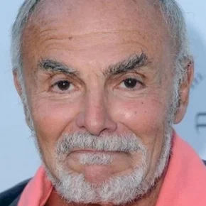 Photo star : John Saxon