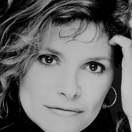  Helen Shaver