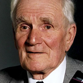 Photo star :  Desmond Llewelyn