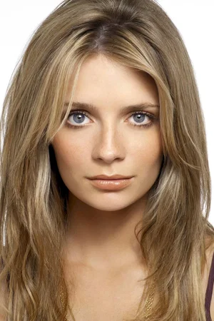 Mischa  Barton photo