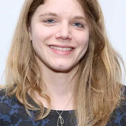  Leigh Janiak