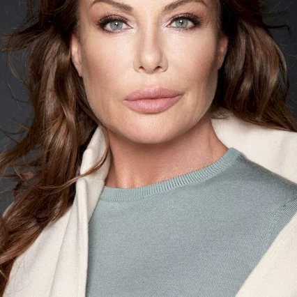  Kelly Lebrock