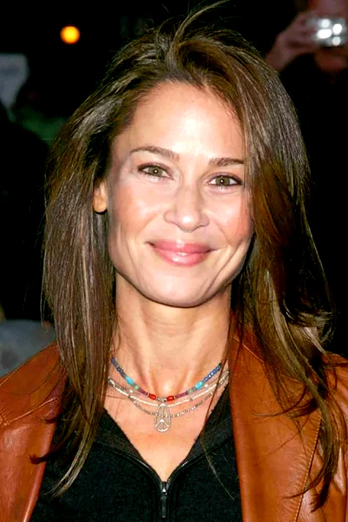 Julie  Warner