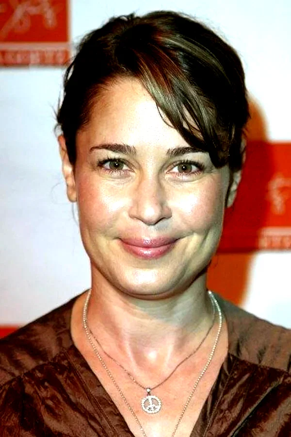 Julie  Warner