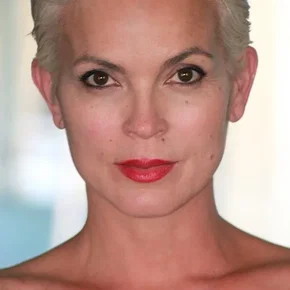 Photo star : Elizabeth Gracen