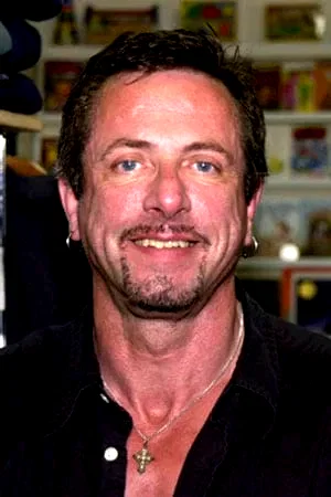  Clive Barker