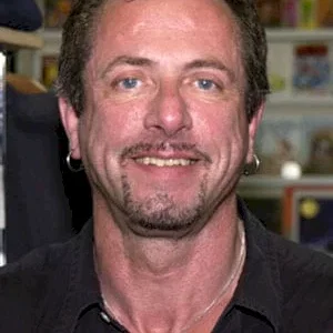  Clive Barker