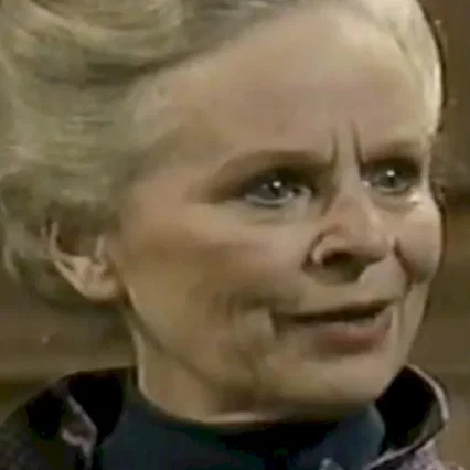  Elizabeth Lawrence