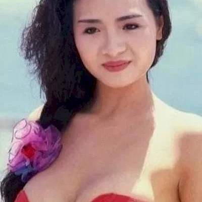  Amy Yip