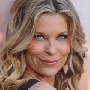  Kate Vernon