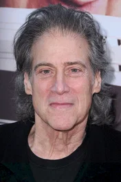  Richard Lewis