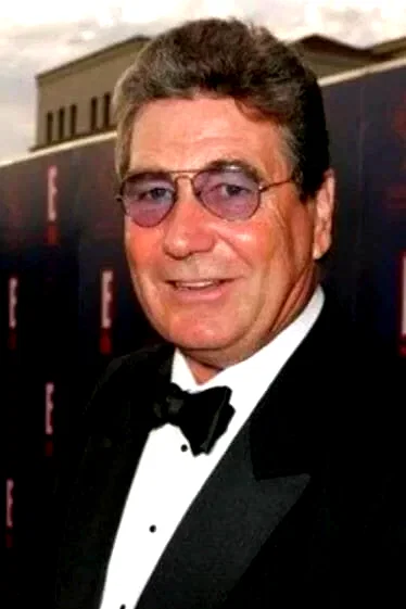  Vic Armstrong