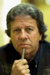Luis  Llosa