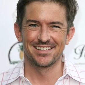 Photo star : Charlie Schlatter