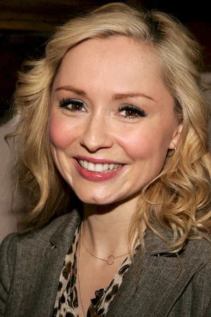 Nina Siemaszko photo