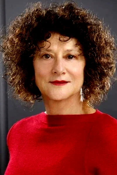  Evelyn Krape