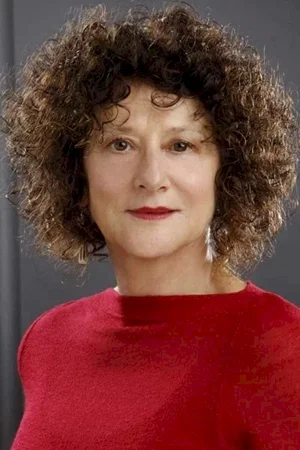  Evelyn Krape photo