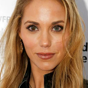 Photo star : Elizabeth Berkley
