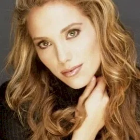 Photo star : Elizabeth Berkley