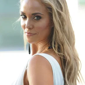 Photo star : Elizabeth Berkley