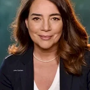 Julie Carmen