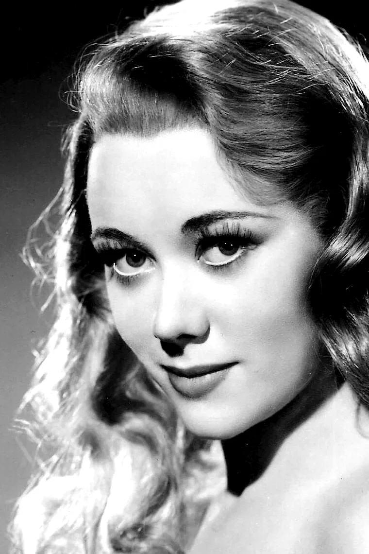 Glynis  Johns