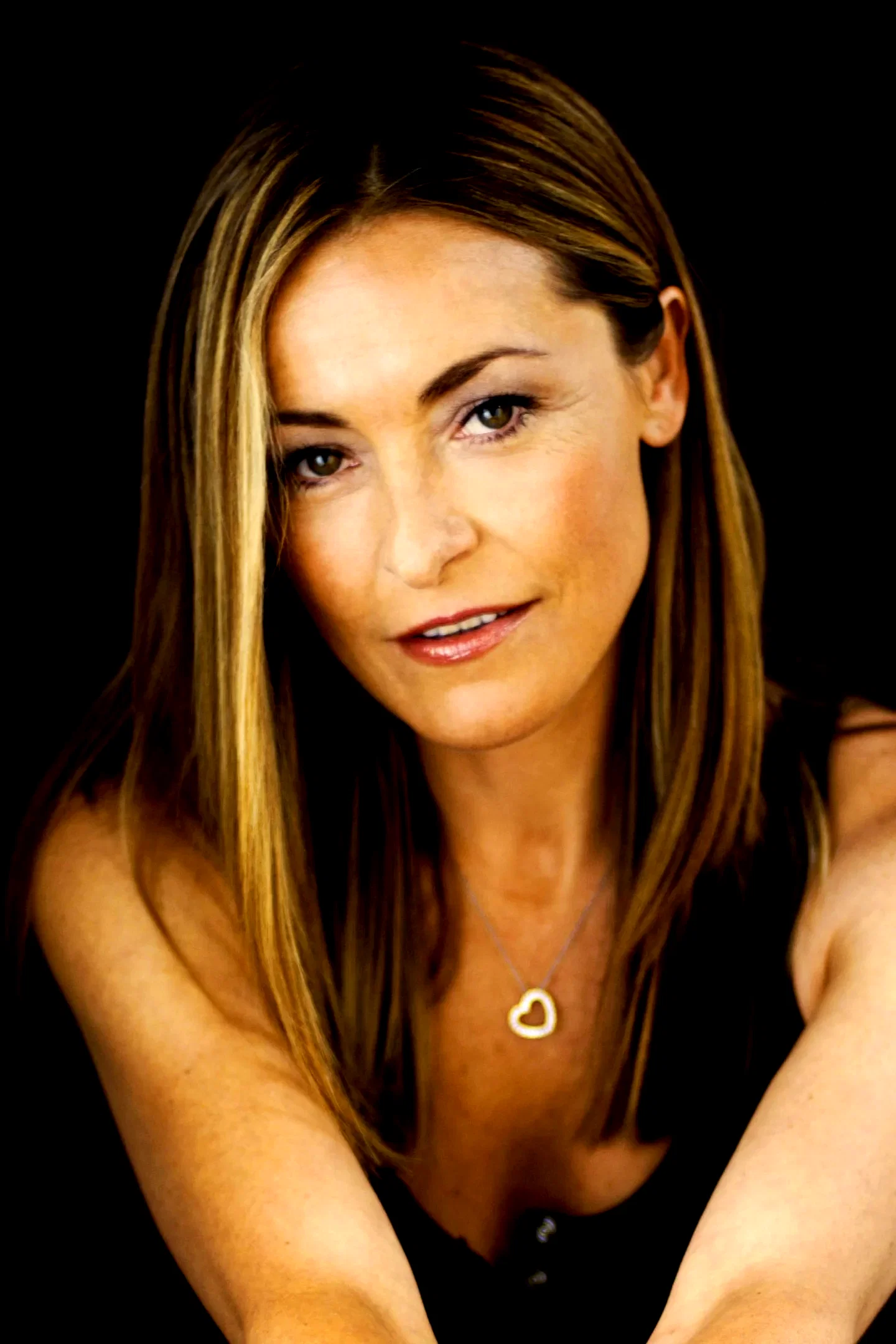  Amanda Donohoe
