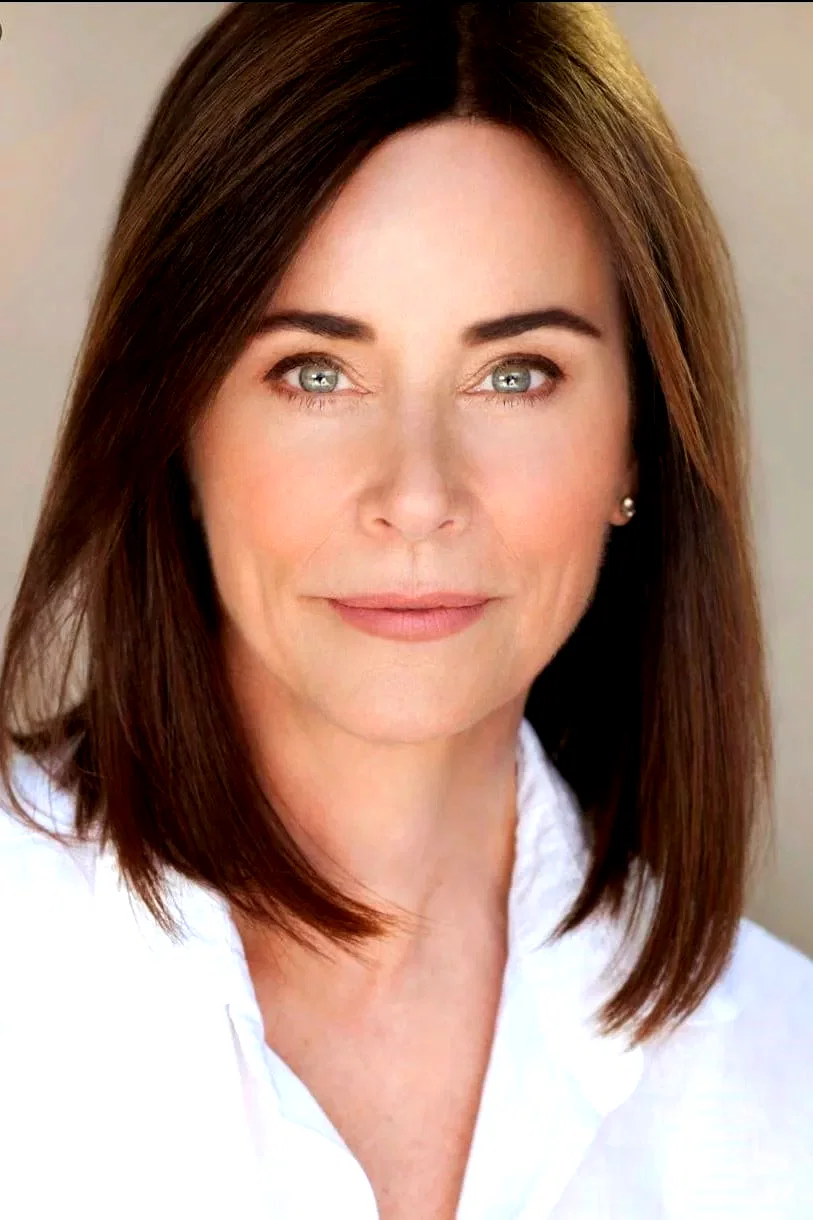  Jayne Brook