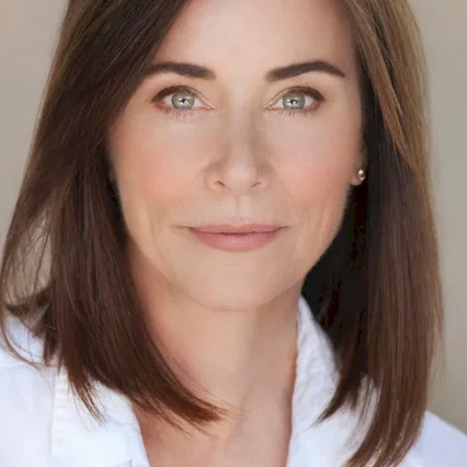 Jayne Brook