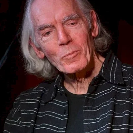  Peter Marinker