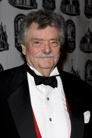 Bernard Fox photo