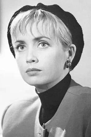  Lysette Anthony photo