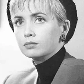 Photo star :  Lysette Anthony