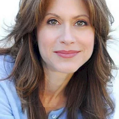  Jessica Lundy