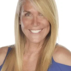 Photo star :  Tracy Brooks Swope