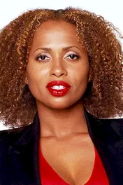  Lisa Nicole Carson